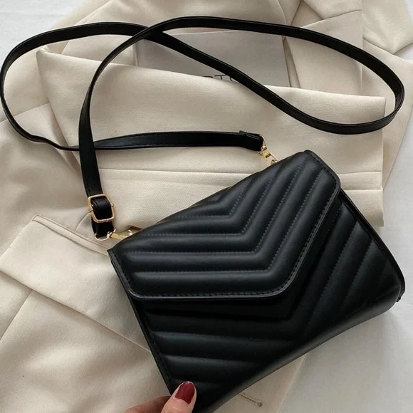 Luxe Vegan Leather Quilted Shoulder Crossbody Bag - Picture 8 of 12